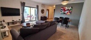 Living area - LAGOS APARTMENT (Lagos)