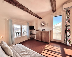 1 bedroom, desk, iron/ironing board, Internet - L'étincelle de Camargue, Near Beach and Town (Saintes-Maries-de-la-Mer)