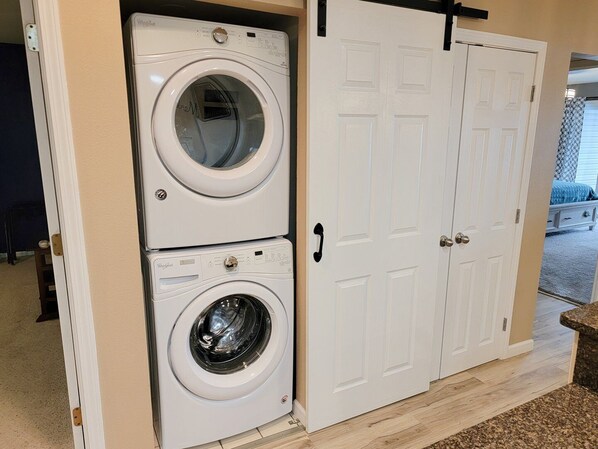 Interior - Bridgepointe Condo 432 (Osage Beach)