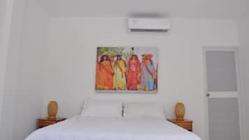Desk, free WiFi, bed sheets