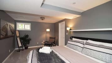 3 bedrooms, iron/ironing board, travel cot, WiFi