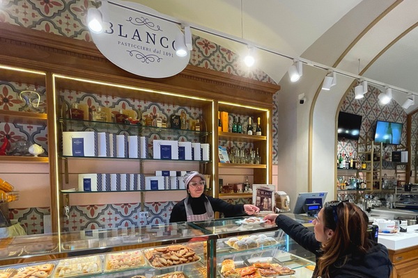 Free daily local cuisine breakfast