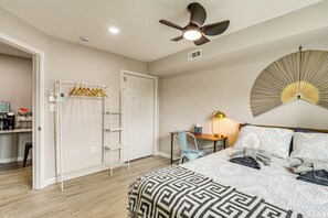 2 bedrooms, iron/ironing board, internet, bed sheets - Cheverly Apartment - 4 Mi to Commanders Field! (Cheverly)