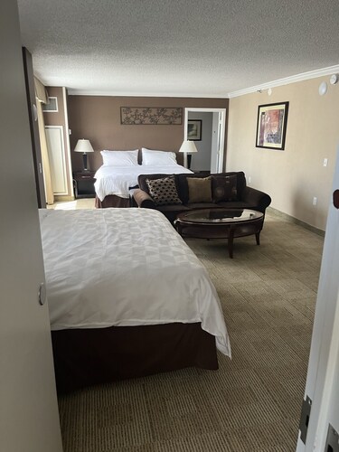 Enjoy the Venues of downtown Bridgeport's vibrant energy, at Park City Place.