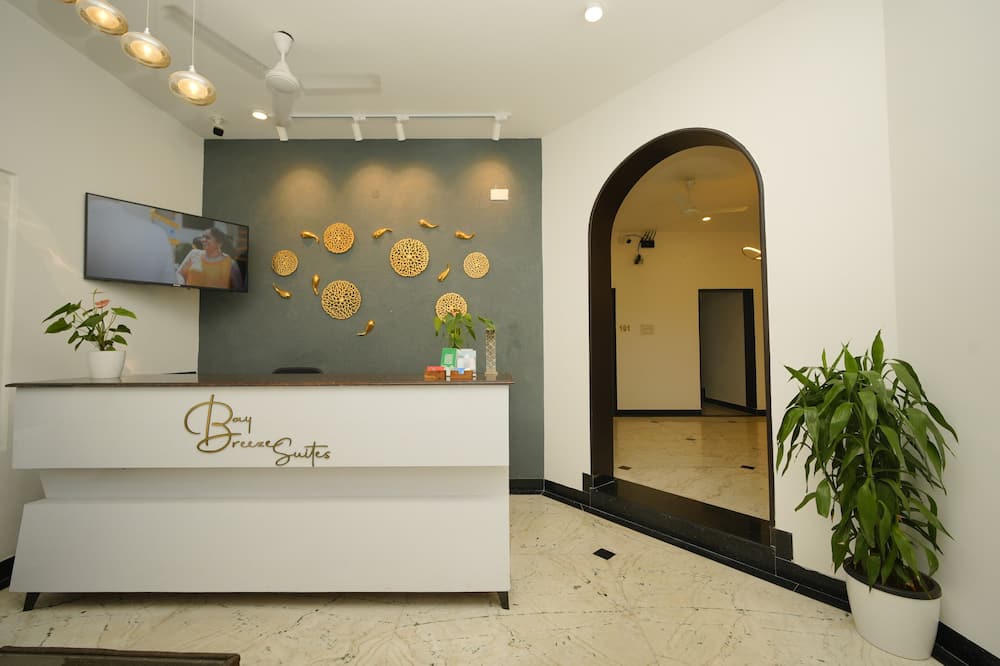 Bay Breeze Suites