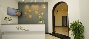 Bay Breeze Suites