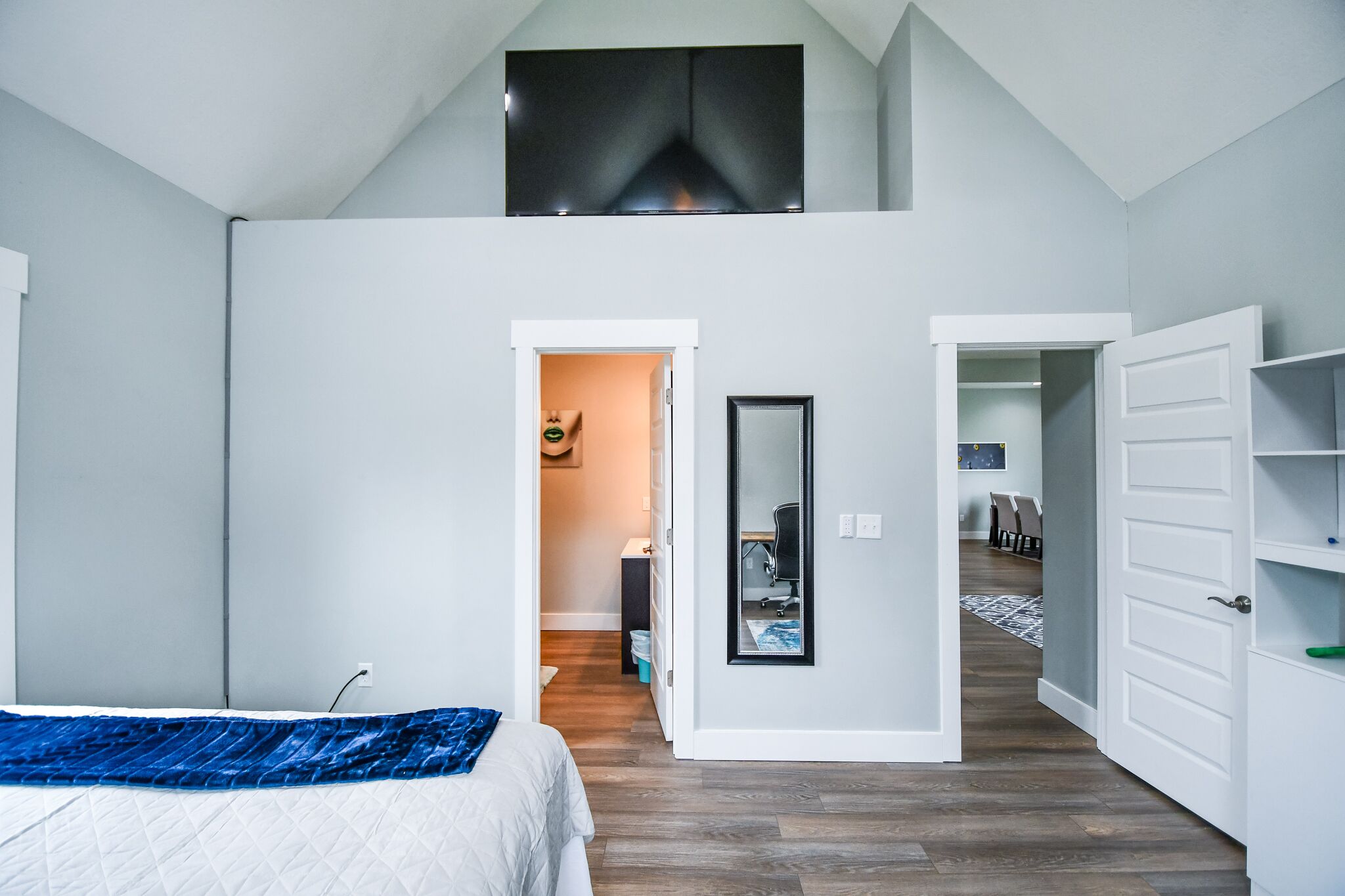 3 bedrooms, desk, iron/ironing board, free WiFi