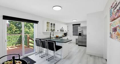 Hot Tub/Outdoor Sauna/Heated Pool/5 Min To Falls