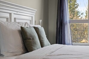 1 Schlafzimmer, Schreibtisch, Reisekinderbett, kostenloses WLAN