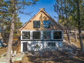 Exterior - Big Horn Hideaway | Hot Tub | Fireplace | Backyard (Radium Hot Springs)