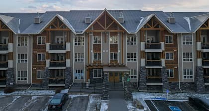 Caribou Pines | Outdoor Pool & Hot Tub | Fireplace