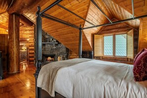 5 bedrooms, desk, free WiFi, bed sheets