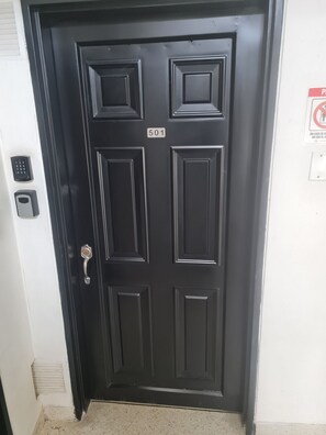 Interior entrance - 501 Moderno Aparta-Suite en Versalles Tipo Loft - Cali Tower Suites & Lofts (Cali)