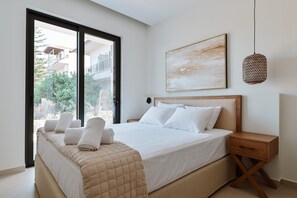 2 chambres, coffres-forts dans les chambres, fer et planche Ă repasser