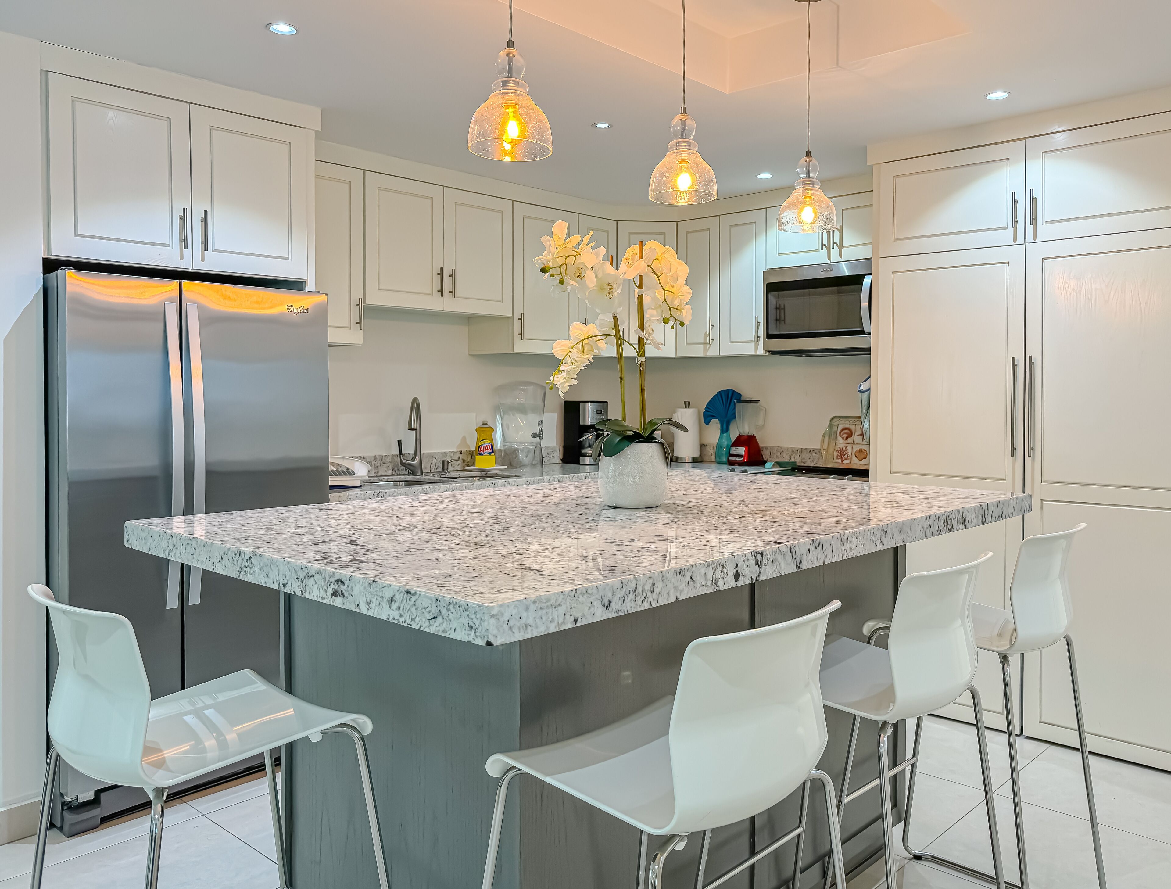 冰箱、微波炉、烤箱、炉灶