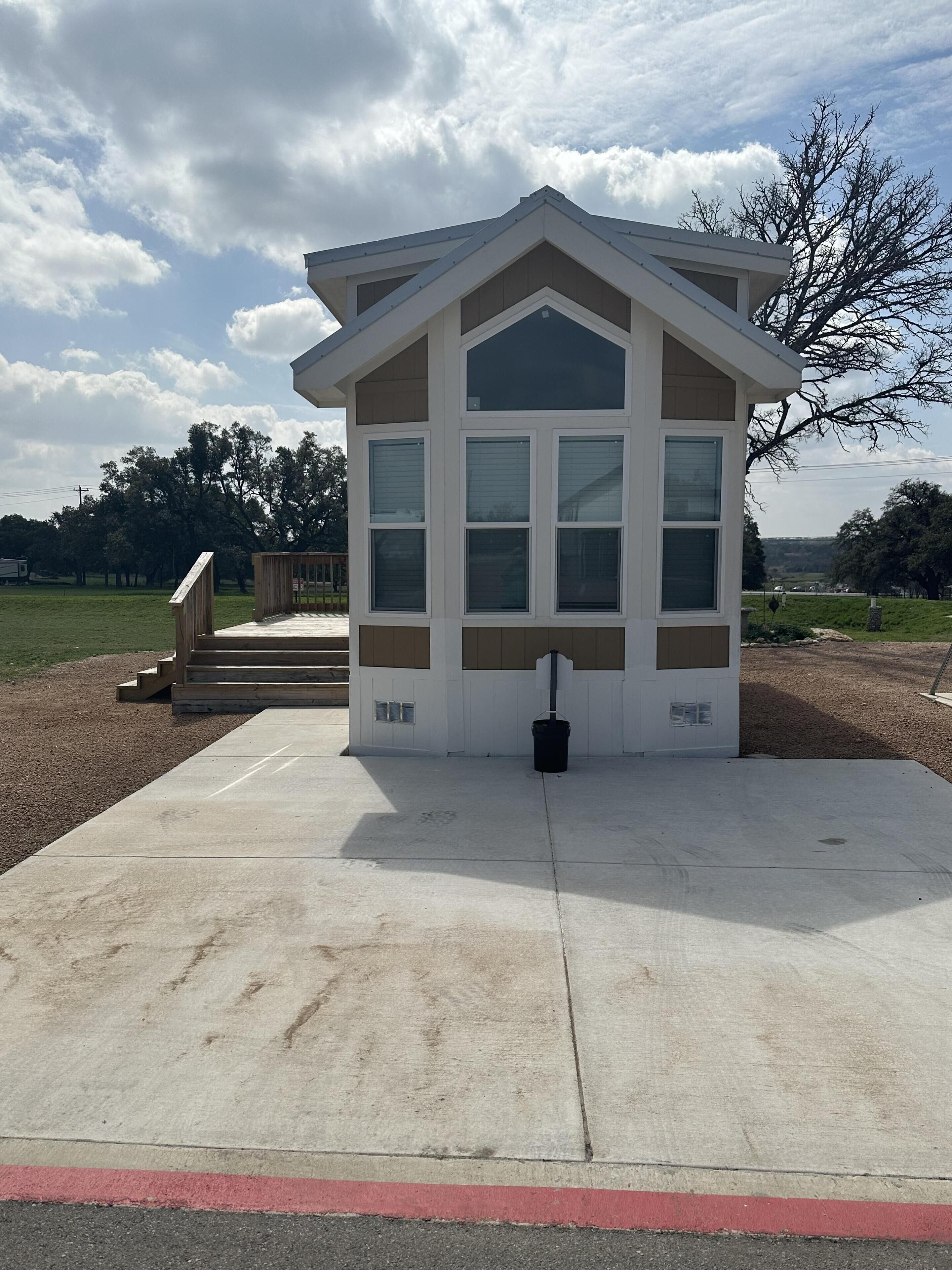 Cabin with Inclusive Resort Amenities - Cabin with Inclusive Resort Amenities
