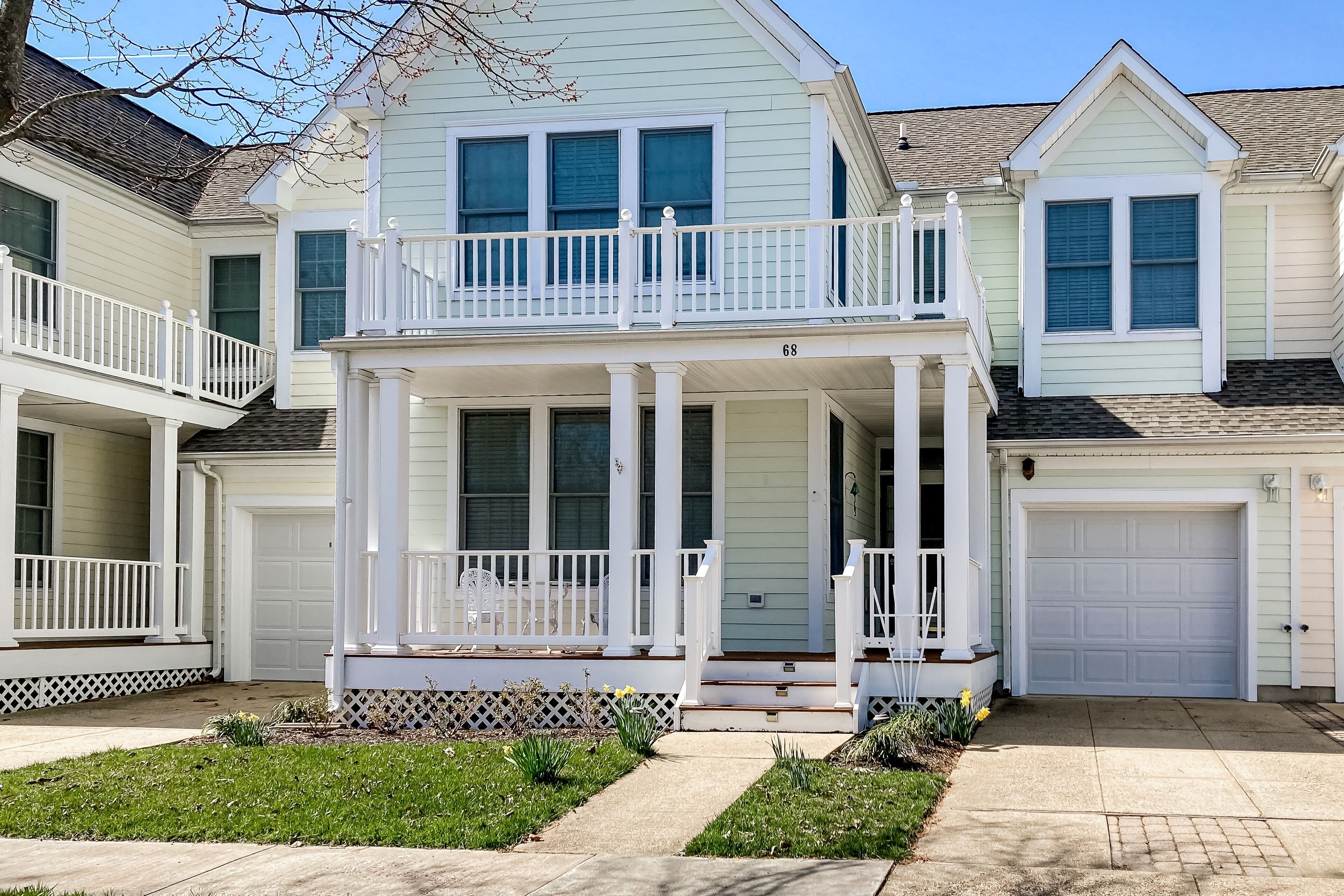 Bear Trap Dunes townhome with WFH loft office, sunroom & deck with water views