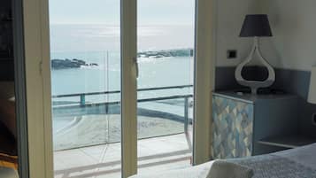 Deluxe Room, Balcony, Sea View | Terrace/patio