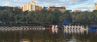 Modern Studio Flat with balcony in the heart of Baguio City