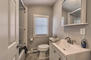 Bathroom - 1 Mile to Point Pleasant Boardwalk and .5 mile to Charlie's of Bay Head! (Point Pleasant)