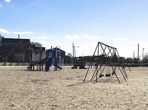 Children’s area - 1 Mile to Point Pleasant Boardwalk and .5 mile to Charlie's of Bay Head! (Point Pleasant)