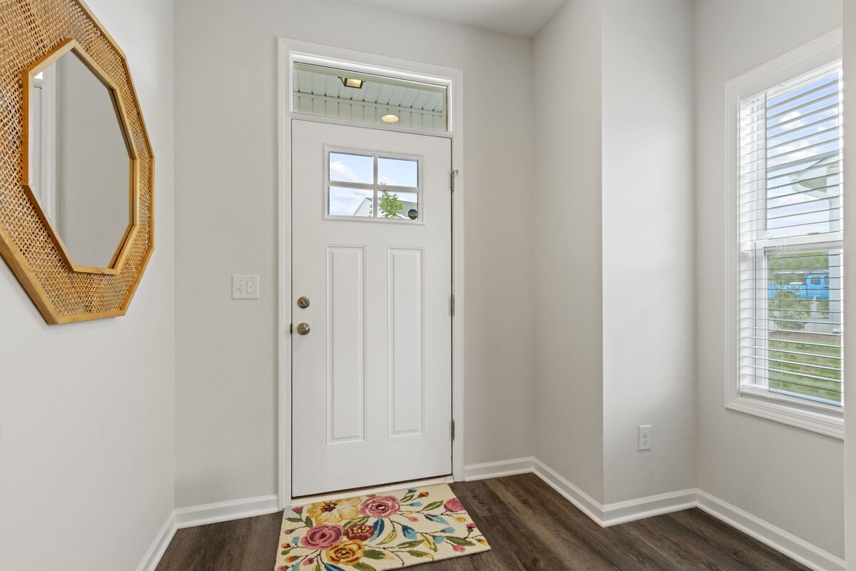 Photo 3 of Park Place Townes: Pet-Friendly Monthly Rental