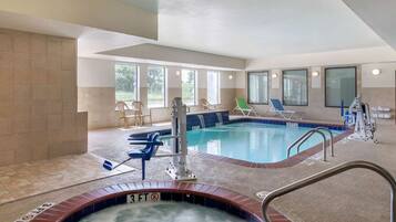 Piscina interna, piscina externa