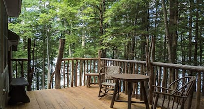 Quaint cottage on peaceful NH lake! Enjoy swimming, kayaking, and trails.
