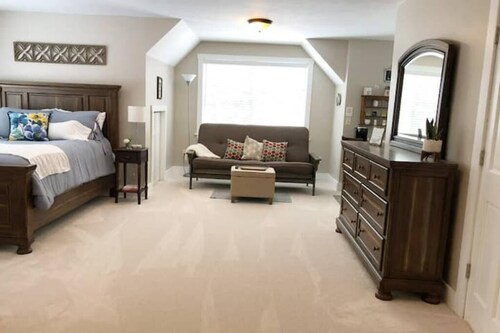 Private & Serene Suite Near Gore-Peaks-Lakes -WOL