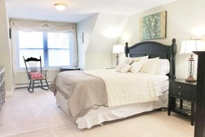 4 bedrooms, desk, iron/ironing board, free WiFi