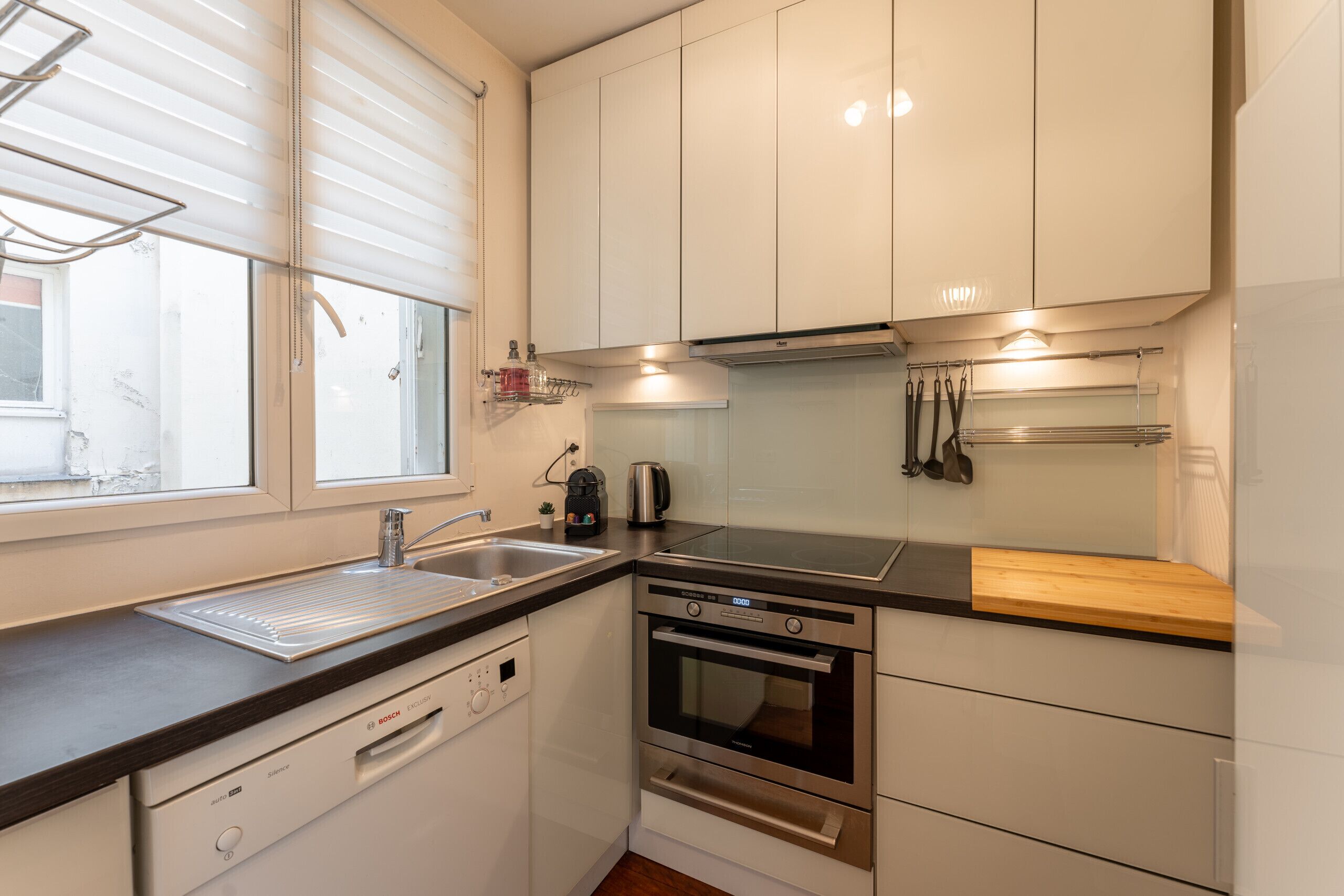 Réfrigérateur, micro-ondes, four, lave-vaisselle