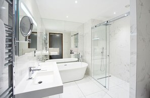 Bathroom - The Hotel at Mill Farm (Preston)