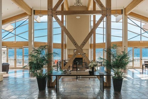 Copper Sky | 1 Bed with Hot Tub, Gym & Sauna