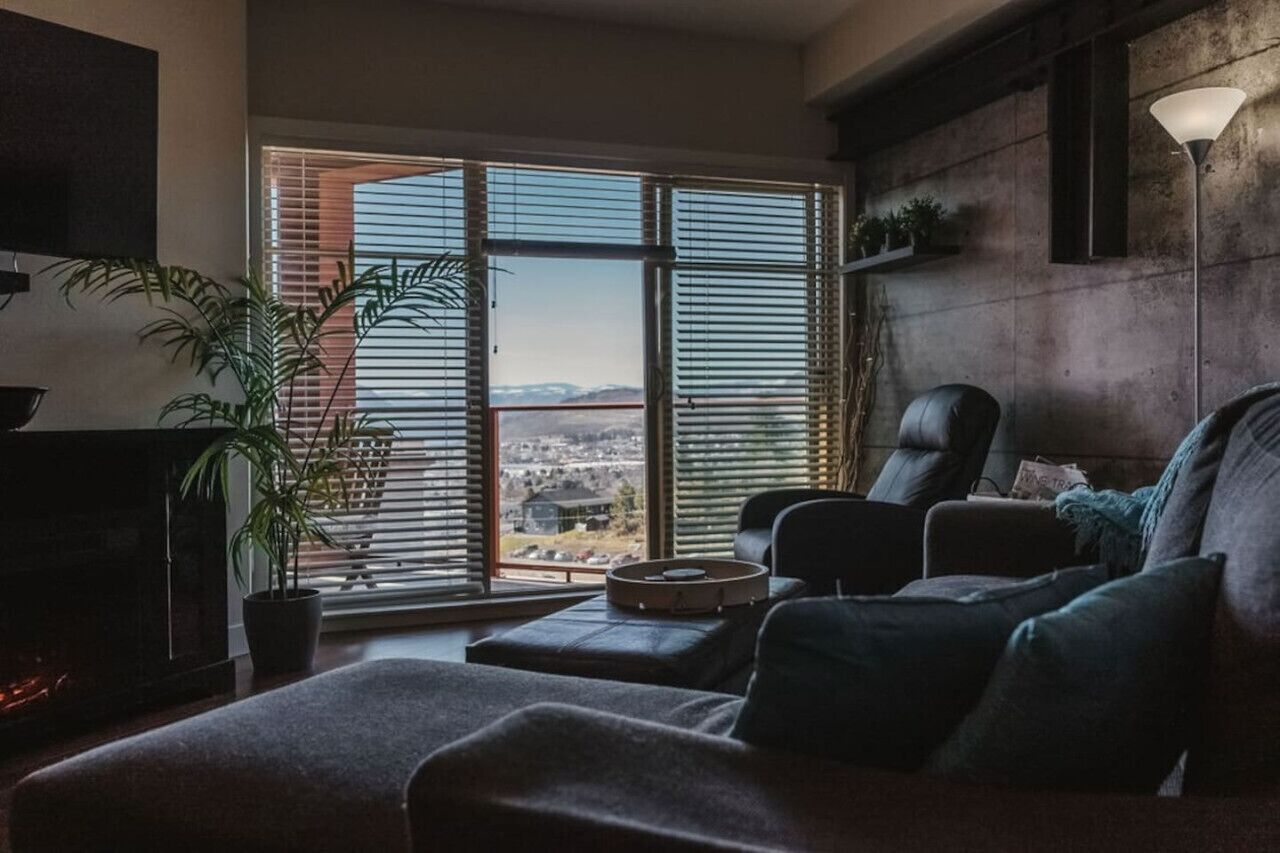 TV connectée, cheminée, baby-foot