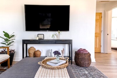 Entire Home with Modern Conveniences - New Castle