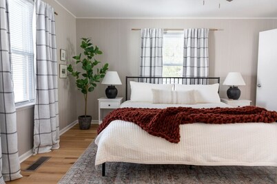 Spacious 3 Bedroom Home - New Castle