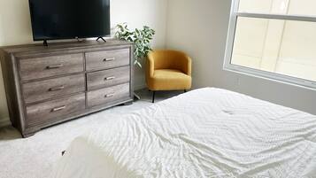 2 makuuhuonetta, silitysrauta/-lauta, Wi-Fi, vuodevaatteet