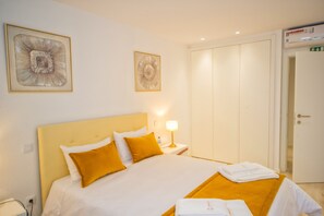 2 bedrooms, iron/ironing board, Internet, bed sheets - Batalha - Ferreiras Apartment (Batalha)