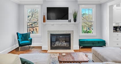 Luxury 4BR in Historic District, Walk to Downtown