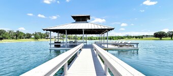 Exclusive Ranch | Lodge & 3 Casitas w/ 5 Stocked Lakes, Trails, Pool, & Tennis
