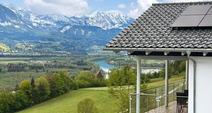 Chalet mit Karawankenblick
