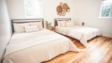 3 bedrooms, iron/ironing board, travel cot, free WiFi