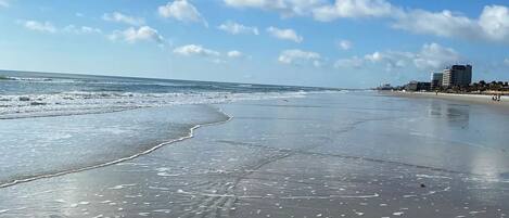 Beach nearby, beach towels