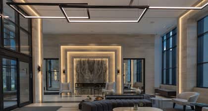 Modern 2BR + Parking + Gym, Etobicoke West Mall