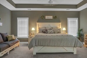 4 habitaciones, tabla de planchar con plancha, wifi y ropa de cama