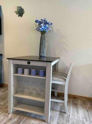 Interior - Silver Dollar Winery Bluebonnet (Johnson City)