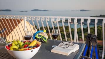 Luxury Apartment, Balcony, Sea View | Terrace/patio