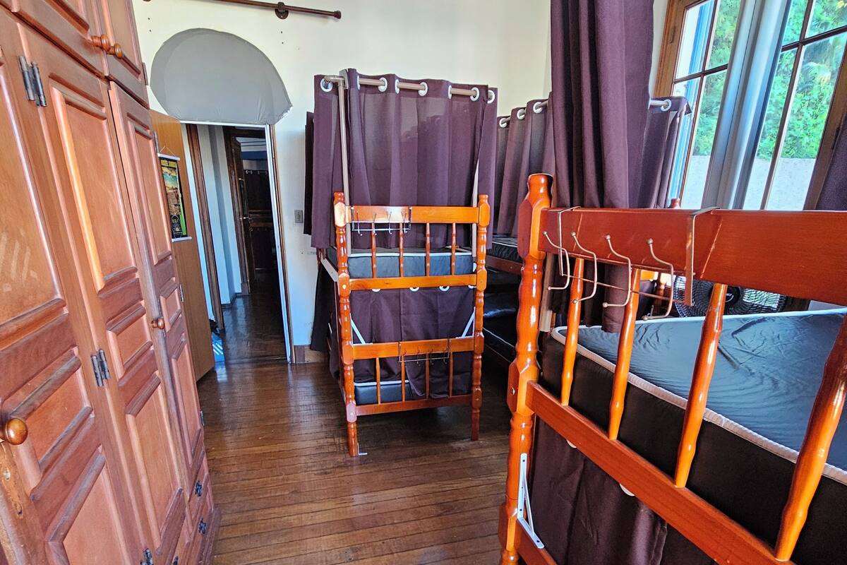 Ipanema 6 beds shared room