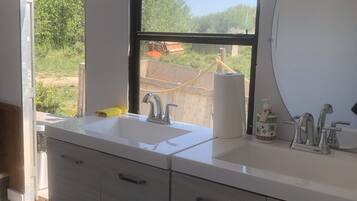 Seife, Shampoo, Toilettenpapier