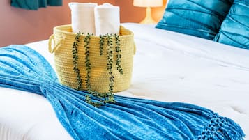 4 chambres, bureau, Wi-Fi, draps fournis